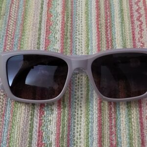 Stylish Gray Women's Sunglasses With GOLD Accents NEW!